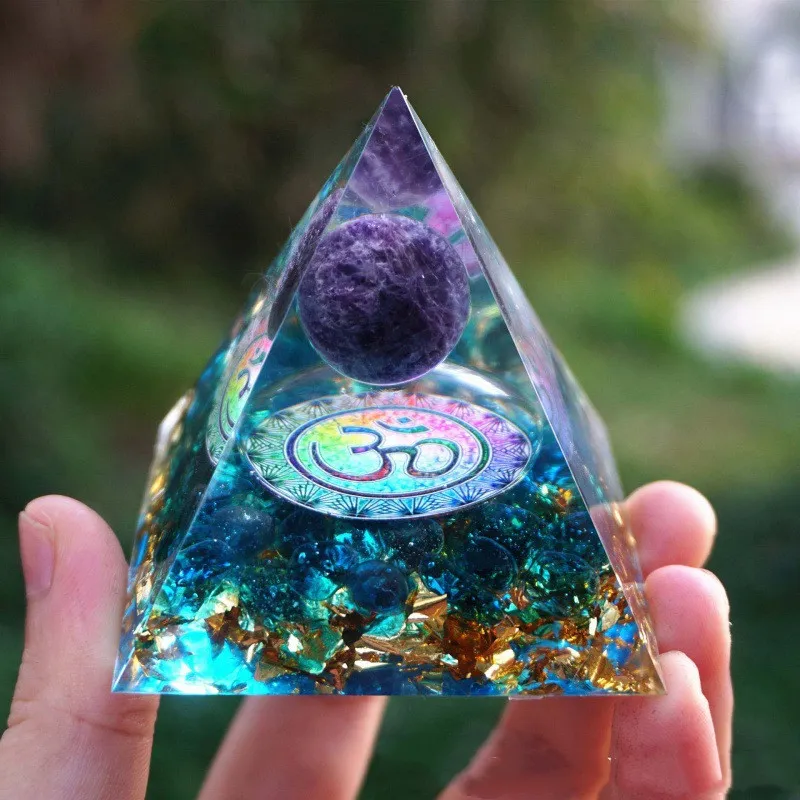 Pyramid Decoration Natural Crystal Gravel 26