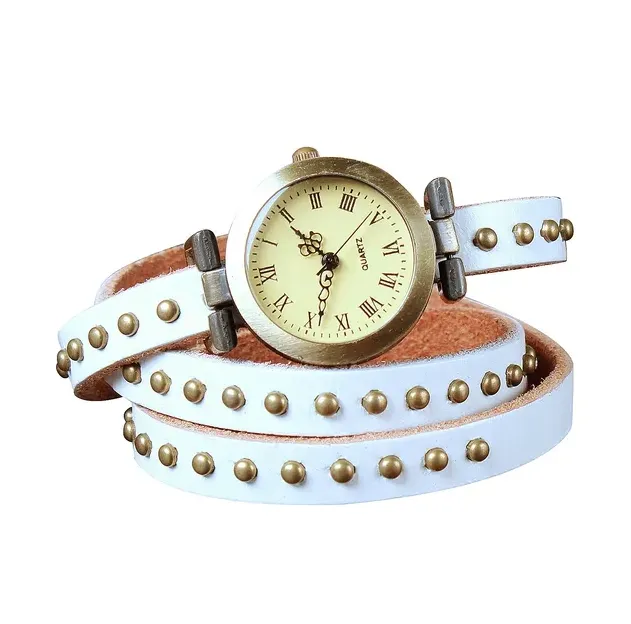 Fashionable Rivet Leather Belt Retro Watch