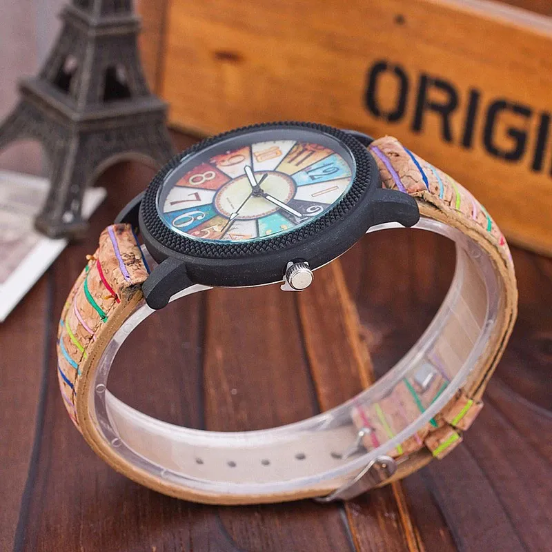 Casual Vintage Leather Women Quartz Wrist 4
