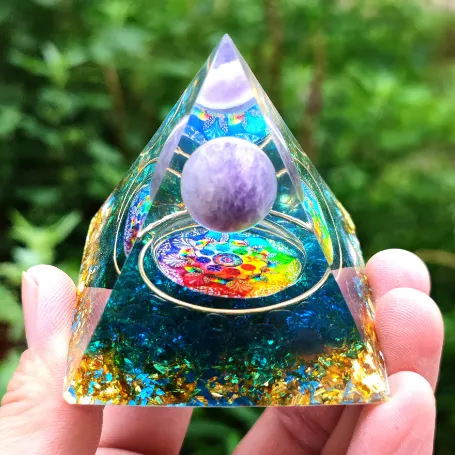 Pyramid Decoration Natural Crystal Gravel 32