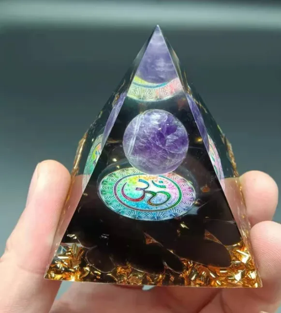 Pyramid Decoration Natural Crystal Gravel 8