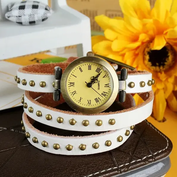 Fashionable Rivet Leather Belt Retro Watch 5