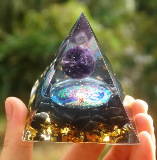 Pyramid Decoration Natural Crystal Gravel 14