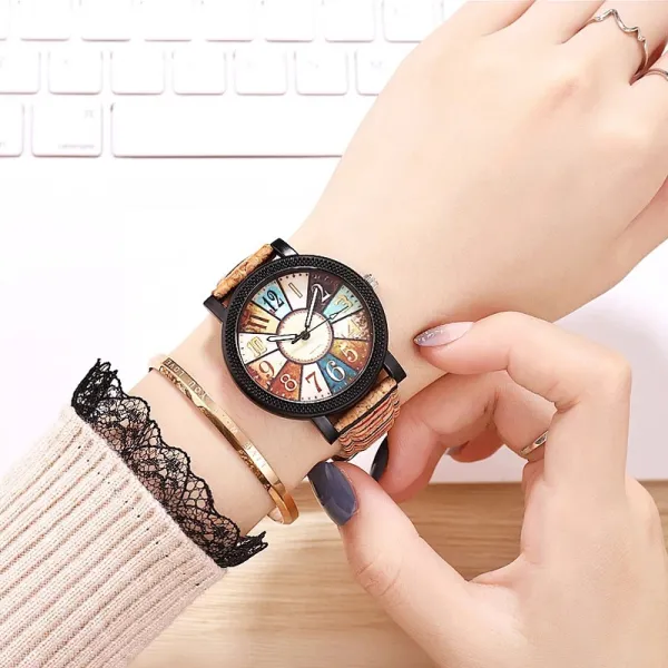 Casual Vintage Leather Women Quartz Wrist