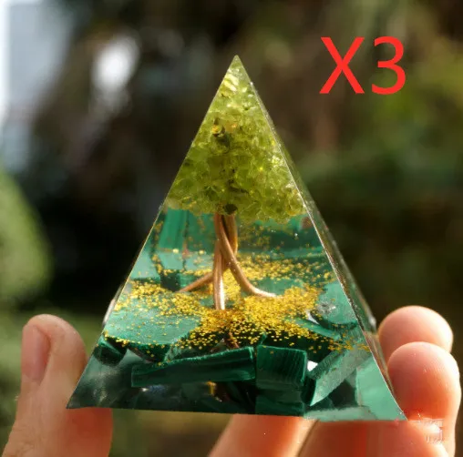Pyramid Decoration Natural Crystal Gravel 35