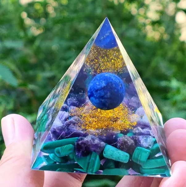 Pyramid Decoration Natural Crystal Gravel 41