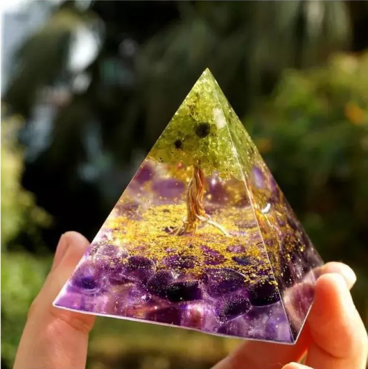 Pyramid Decoration Natural Crystal Gravel 11