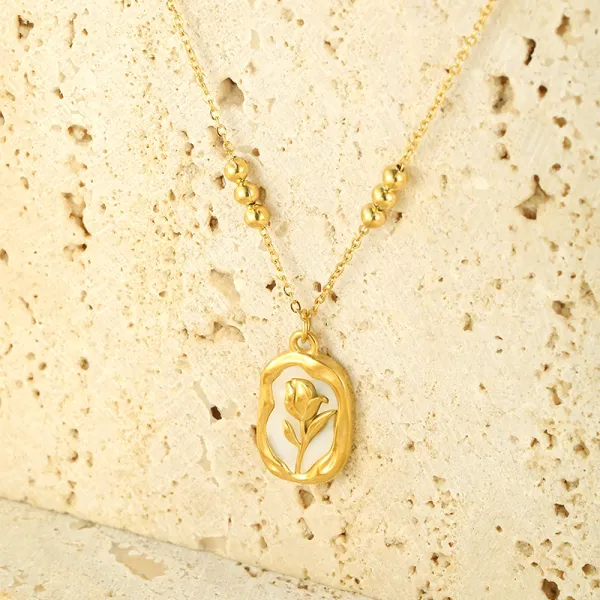 Simple Rose White Shell Pendant Necklace