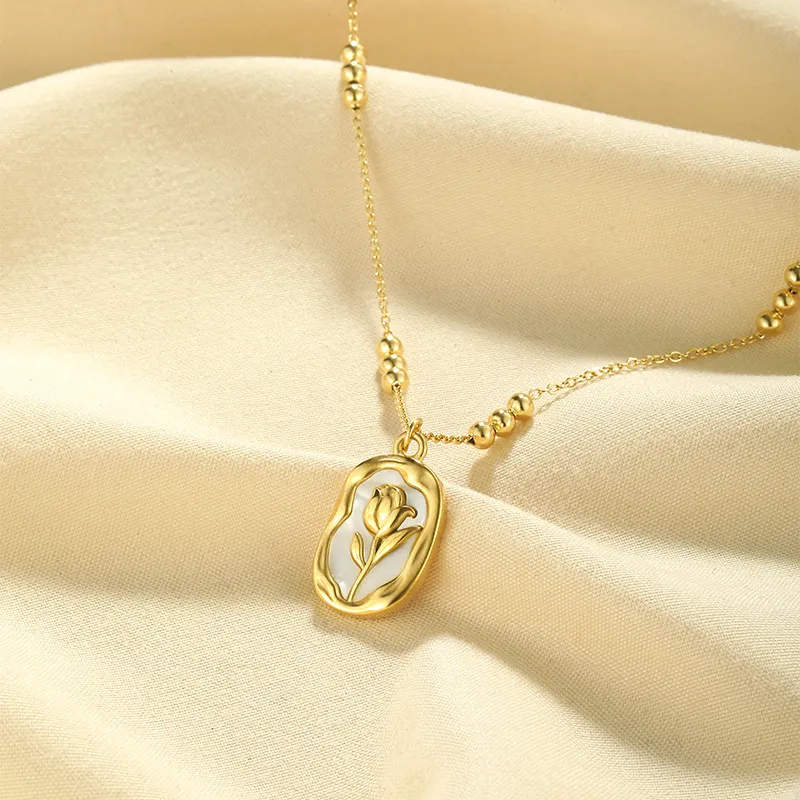 Simple Rose White Shell Pendant Necklace 3